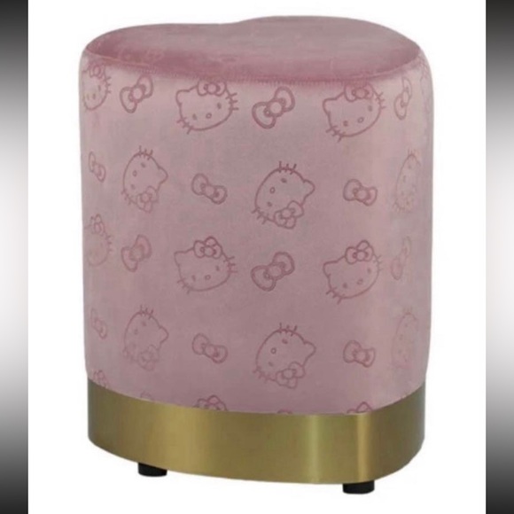 Hello Kitty Pink Impressions Heart Vanity Chair NEW - Picture 3 of 3